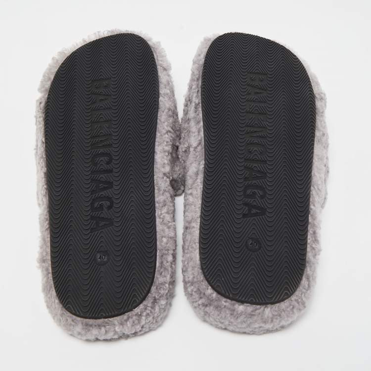 Pre Owned Balenciaga Grey Shearling Fur Flat Slides Size 40
