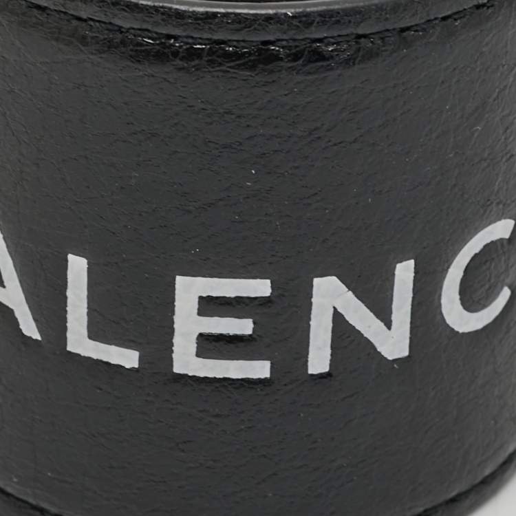 مملوكة مسبقًا Balenciaga Black Leather Cycle Bracelet