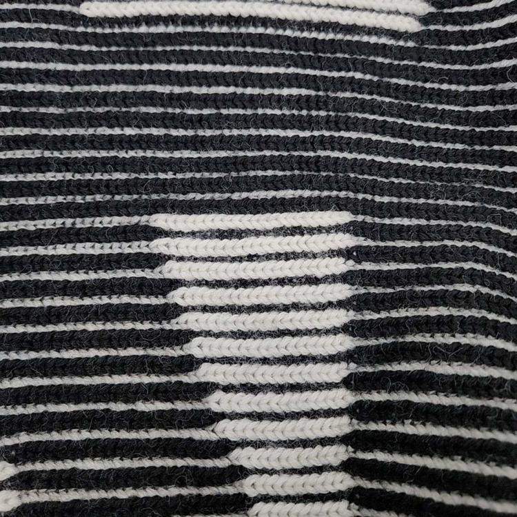 Pre Owned Balenciaga Black/White Wool Muffler