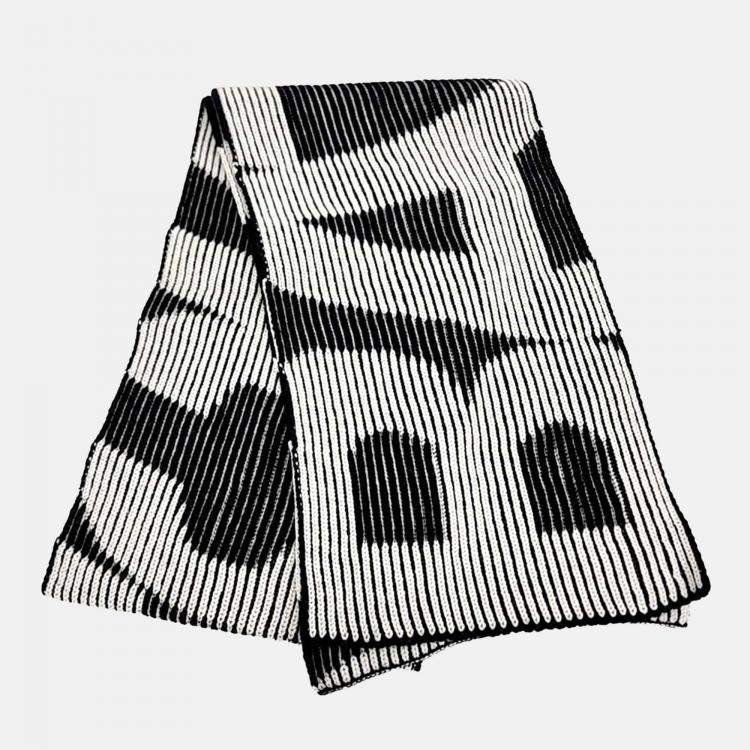 Pre Owned Balenciaga Black/White Wool Muffler