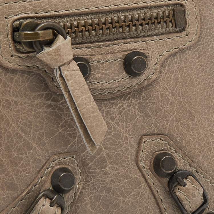Pre Owned Balenciaga Grey Leather Arena Phone Pouch