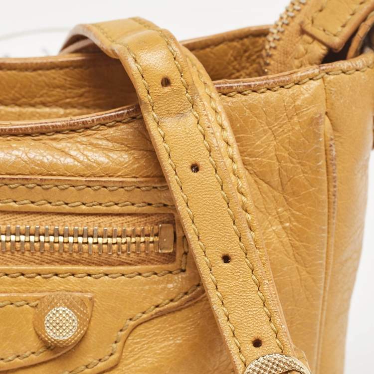 Pre Owned Balenciaga Mustard Leather Classic Hip Crossbody Bag