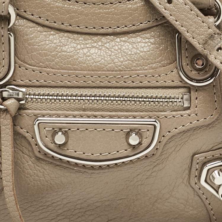 Pre Owned Balenciaga Beige Leather Nano Metallic Edge Classic City Bag