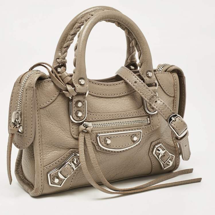 Pre Owned Balenciaga Beige Leather Nano Metallic Edge Classic City Bag