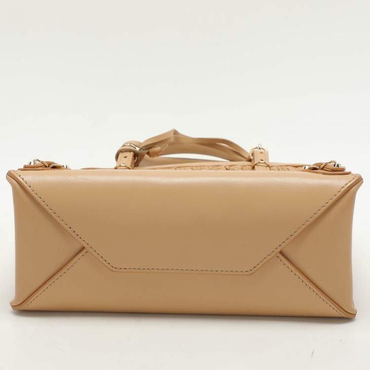Pre Owned Balenciaga Beige Crochet Leather Mini A4 Tote