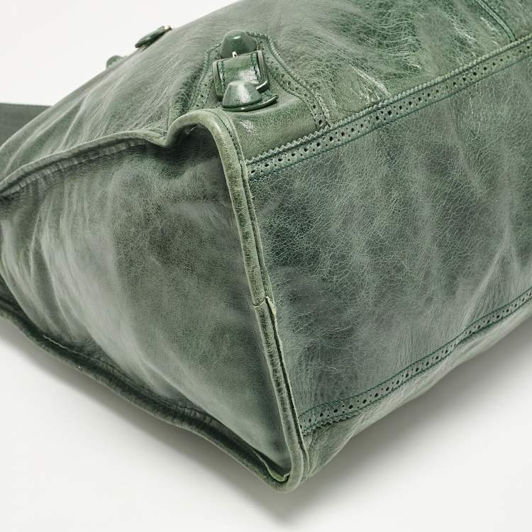 Pre Owned Balenciaga Green Leather Brogues Voyage Weekender Bag