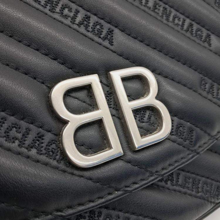 Pre Owned Balenciaga Black Leather chain BB round shoulder bag