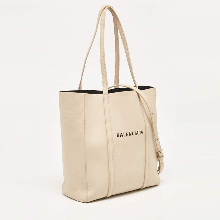 Pre Owned Balenciaga Beige Leather XS Everyday Tote