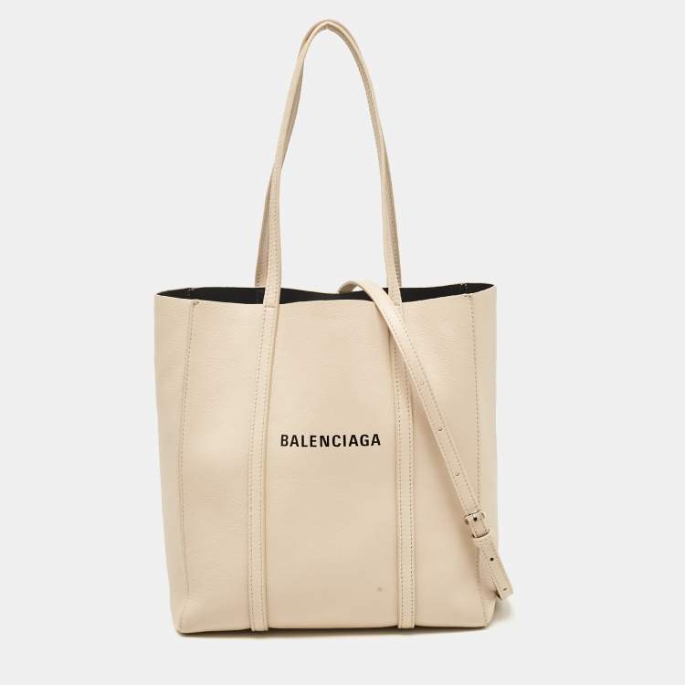 Pre Owned Balenciaga Beige Leather XS Everyday Tote