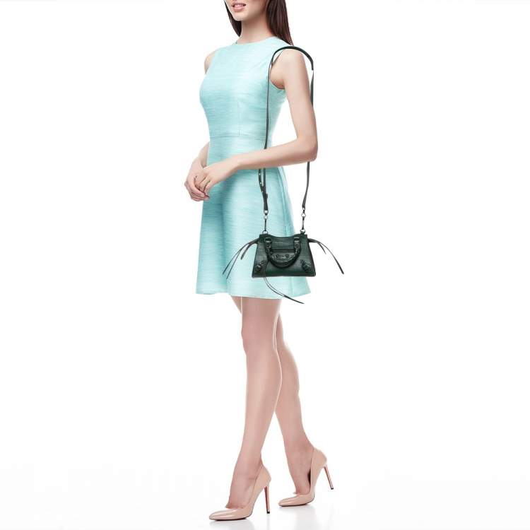 مملوكة مسبقًا Balenciaga Green Croc Embossed Leather Micro Neo Classic City Tote
