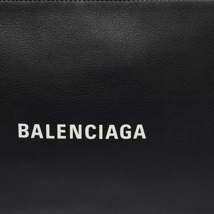 Pre Owned Balenciaga Black Leather Zip Pouch