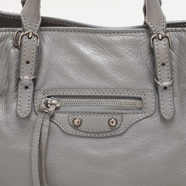 Pre Owned Balenciaga Grey Leather Mini Papier A4 Zip Around Bag