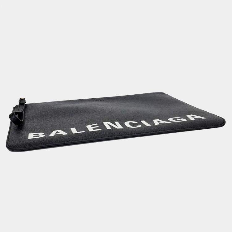 Pre Owned Balenciaga Black Leather clutch