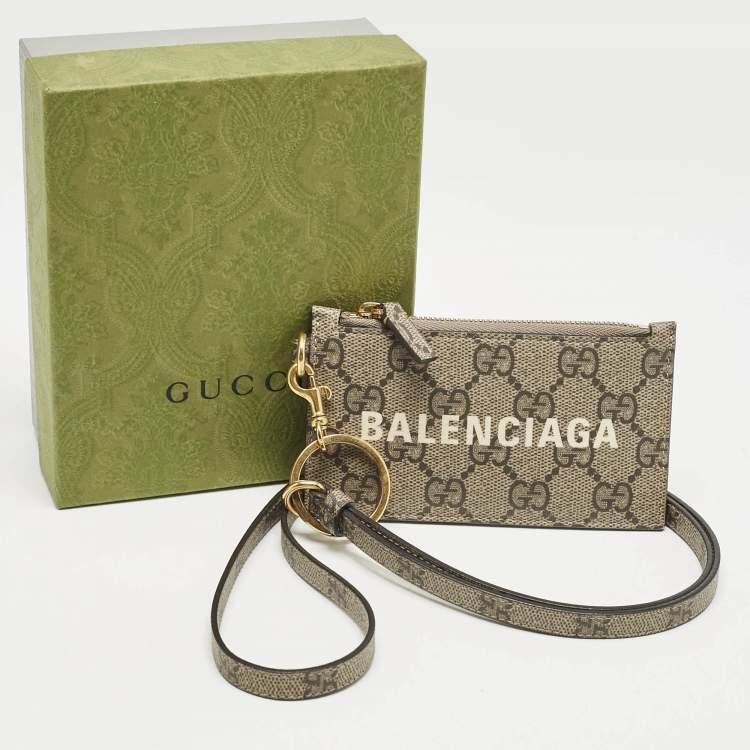Pre Owned Balenciaga x Gucci Beige GG Supreme Canvas The Hacker Project Card Case with Strap