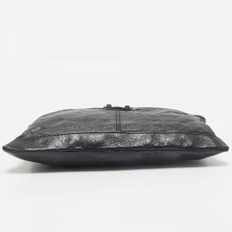 Pre Owned Balenciaga Black Leather Arena Classic Clip M Clutch