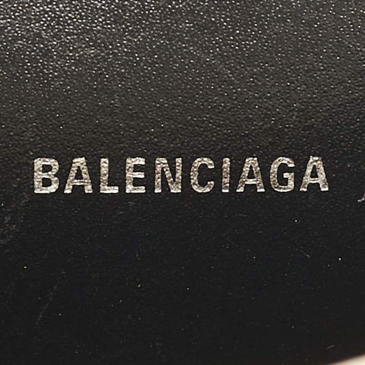 Pre Owned Balenciaga Beige Leather XS Everyday Camera Crossbody Bag