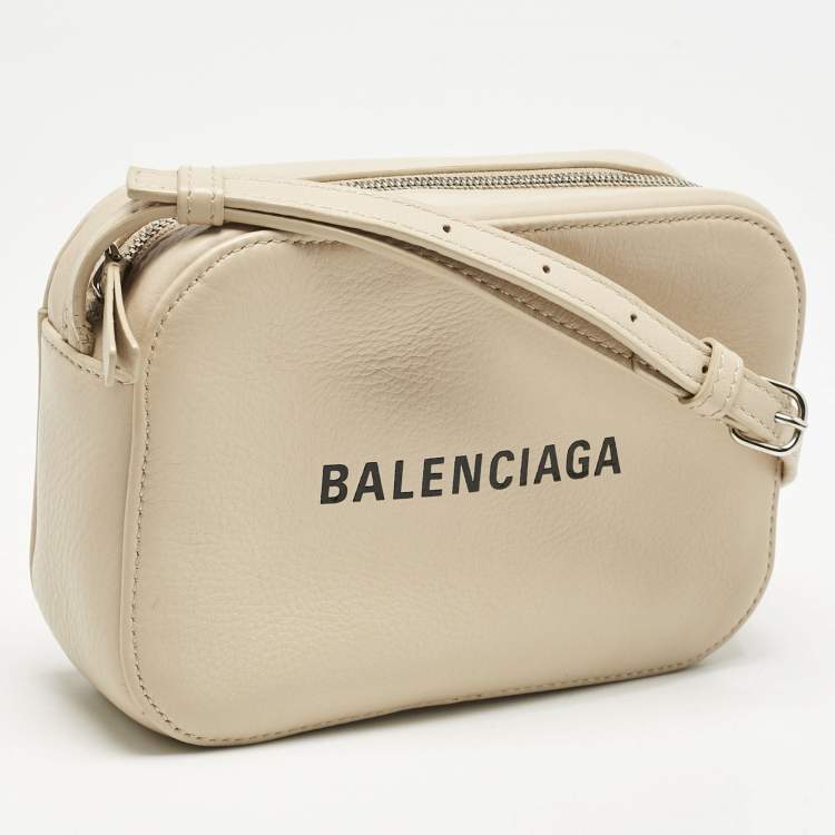 Pre Owned Balenciaga Beige Leather XS Everyday Camera Crossbody Bag
