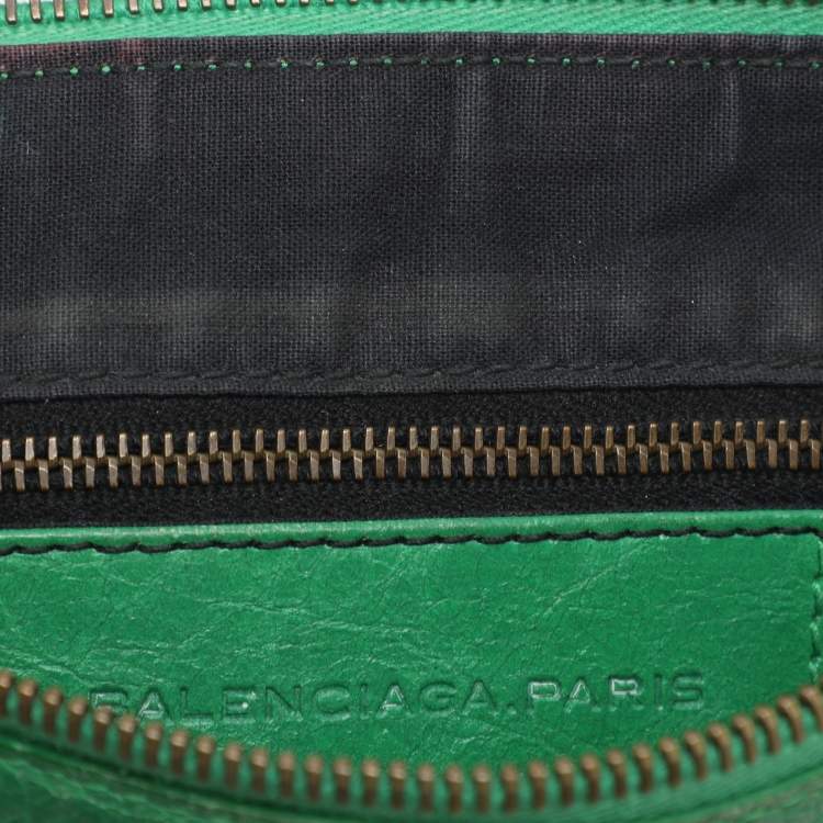 Pre Owned Balenciaga Green Leather Flat Clutch