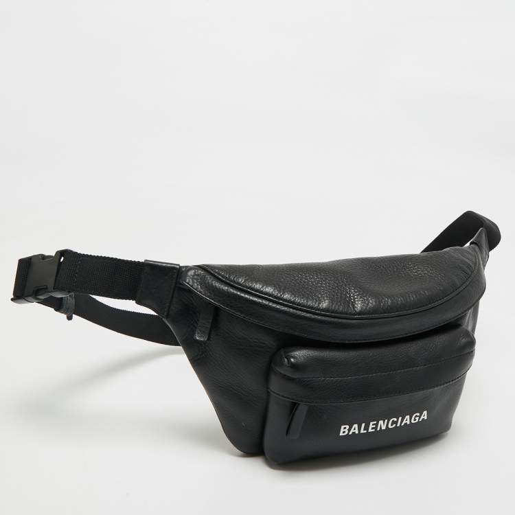 Pre Owned Balenciaga Black Leather Everyday Logo Belt Bag