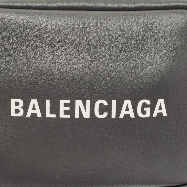 Pre Owned Balenciaga Grey Leather XS Everyday Camera Bag