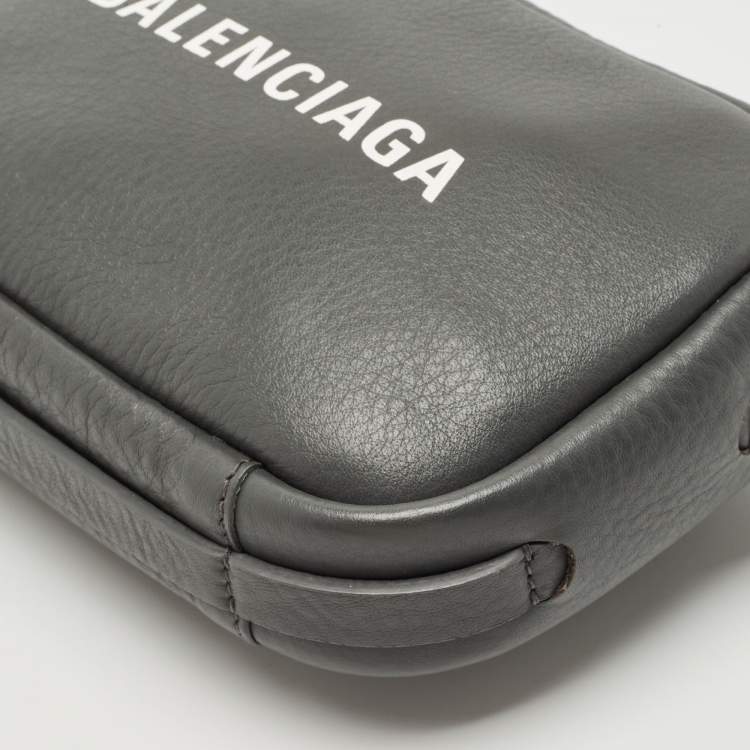 Pre Owned Balenciaga Grey Leather XS Everyday Camera Bag