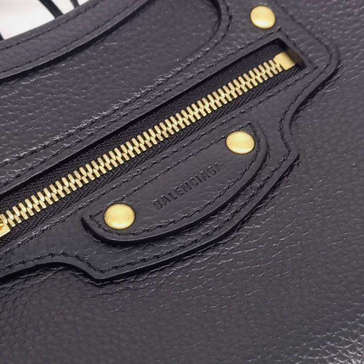 Pre Owned Balenciaga Black Leather Neo Classic Mini Top Handle