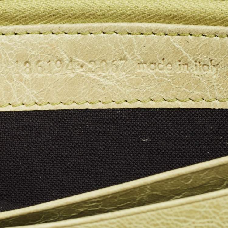 Pre Owned Balenciaga Light Green Leather RH Classic Money Continental Wallet