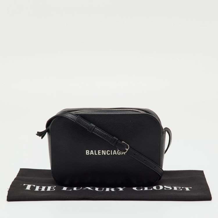 Pre Owned Balenciaga Black Leather Small Everyday Camera Crossbody Bag