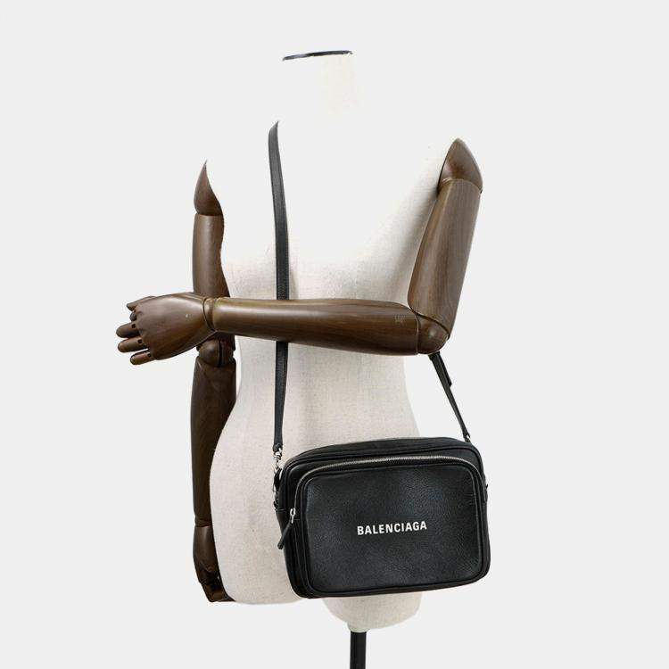 Pre Owned Balenciaga Everyday Cross Body Bag Black Leather