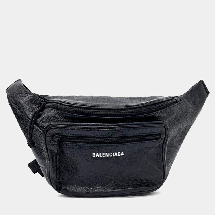 مملوكة مسبقًا Balenciaga Black Leather logo belt bag