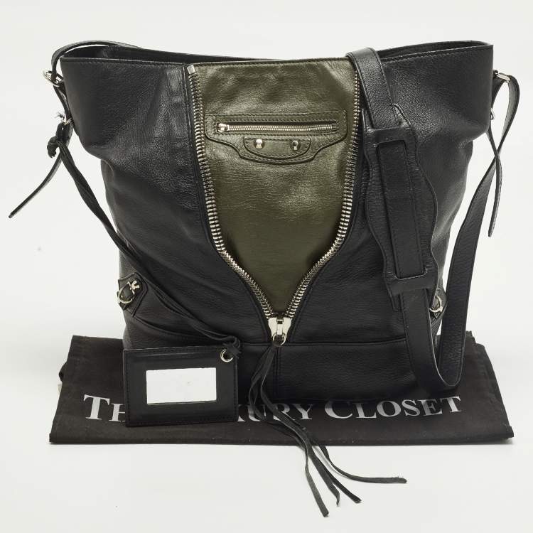 مملوكة مسبقًا Balenciaga Papier Drop Black Leather Bucket Bag