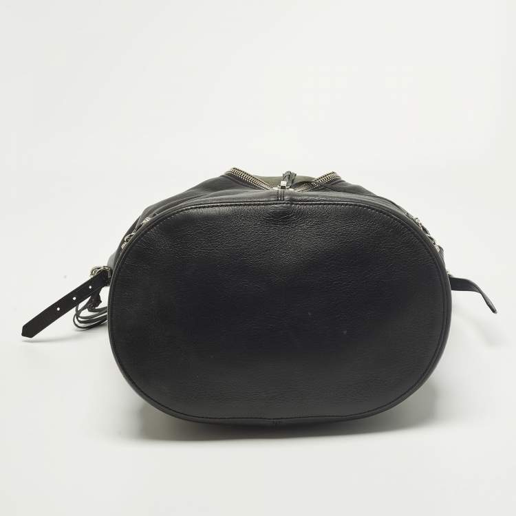 مملوكة مسبقًا Balenciaga Papier Drop Black Leather Bucket Bag