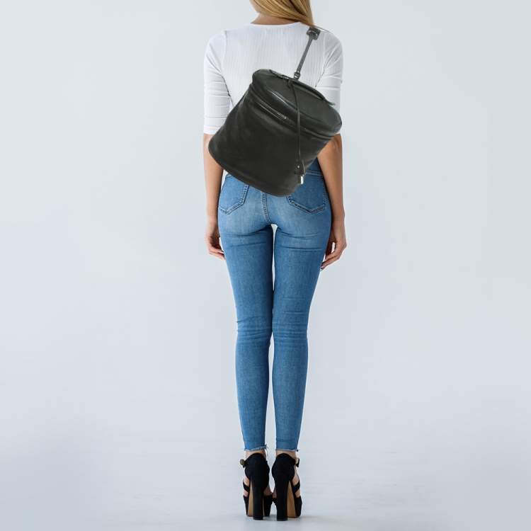 Pre Owned حقيبة يد علوية بالنسياقا سيليندر جلد أسود