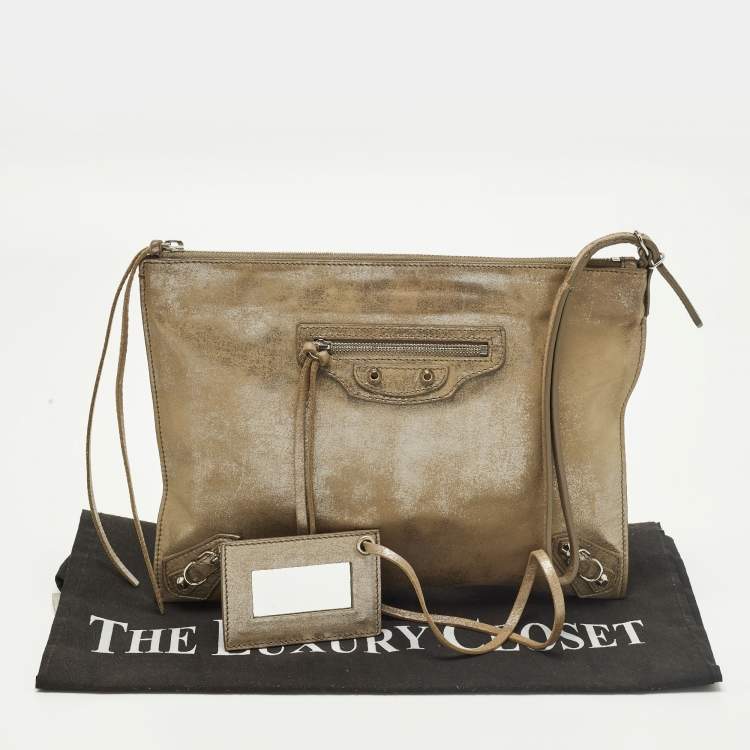 Pre Owned Balenciaga Milky Way Papier Papier Gold Shimmer Leather Wristlet Clutch