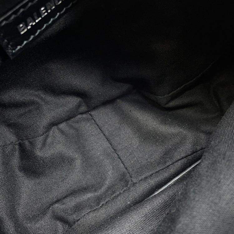 مملوكة مسبقًا Balenciaga Le Cagoule Shoulder Bag Black Denim Size Xs