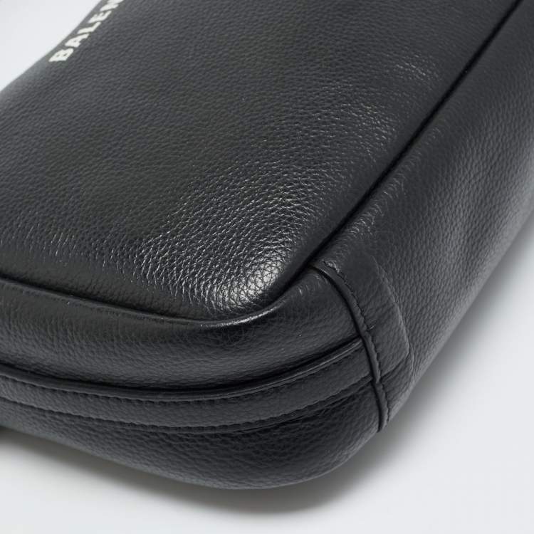 Pre Owned Balenciaga Everyday Black Leather Camera Shoulder Bag