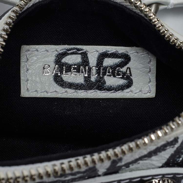 Pre Owned Balenciaga Graffiti Le Cagole XS White Leather Shoulder Bag
