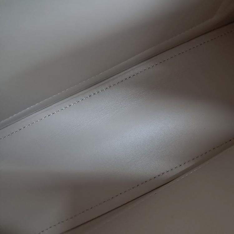 مملوكة مسبقًا Balenciaga Beige Leather Crush Chain Bag Medium (716393)