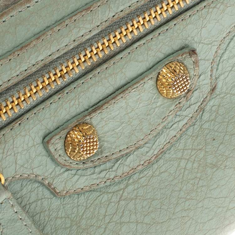مملوكة مسبقًا Balenciaga Vert D'eau Leather City Zip Around Wallet