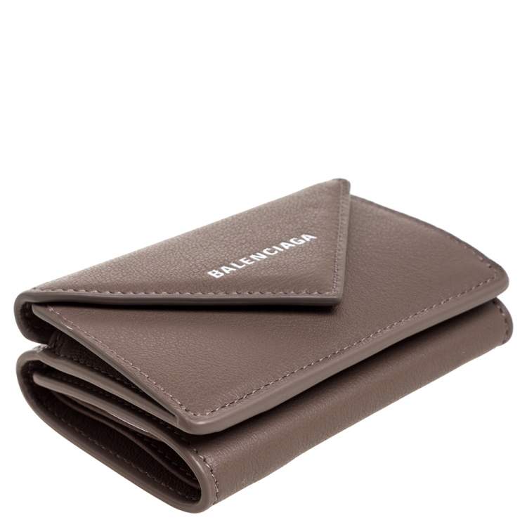 مملوكة مسبقًا Balenciaga Dark Beige Leather Mini Papier Wallet