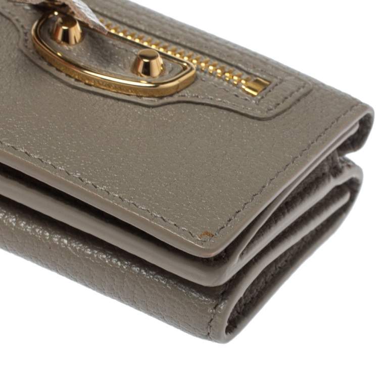 مملوكة مسبقًا Balenciaga Gris Taupe Leather Mini Metallic Edge Wallet