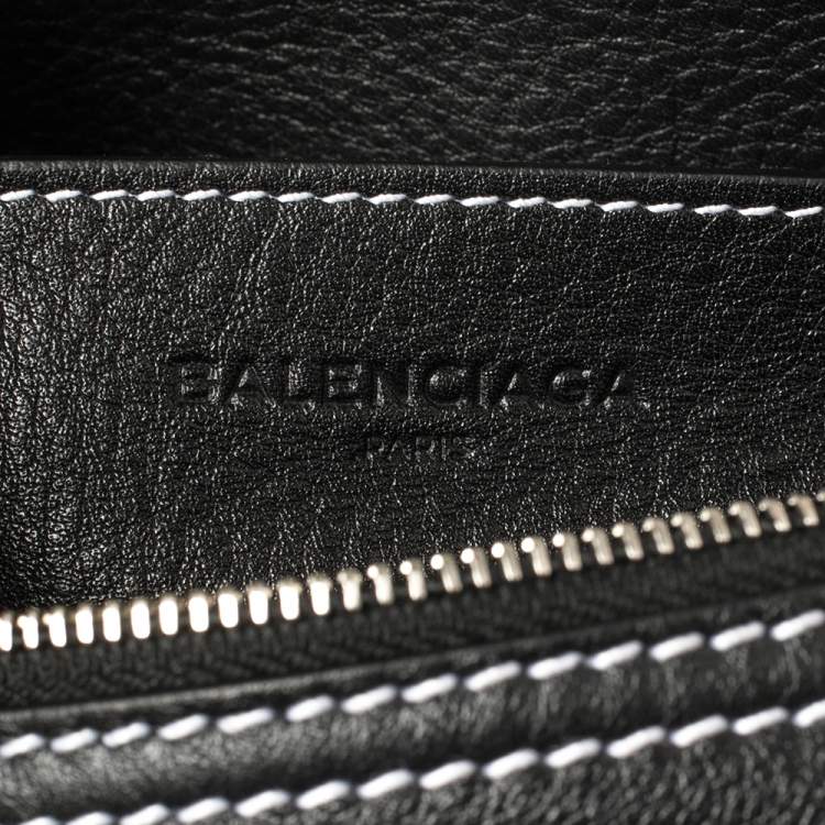Pre Owned Balenciaga Black Leather Air Hobo 