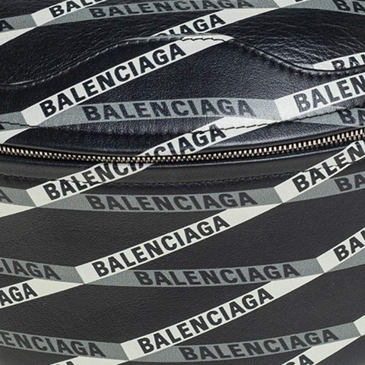 Pre Owned Balenciaga Black/White Leather XS Souvenir Bike Chain Bag