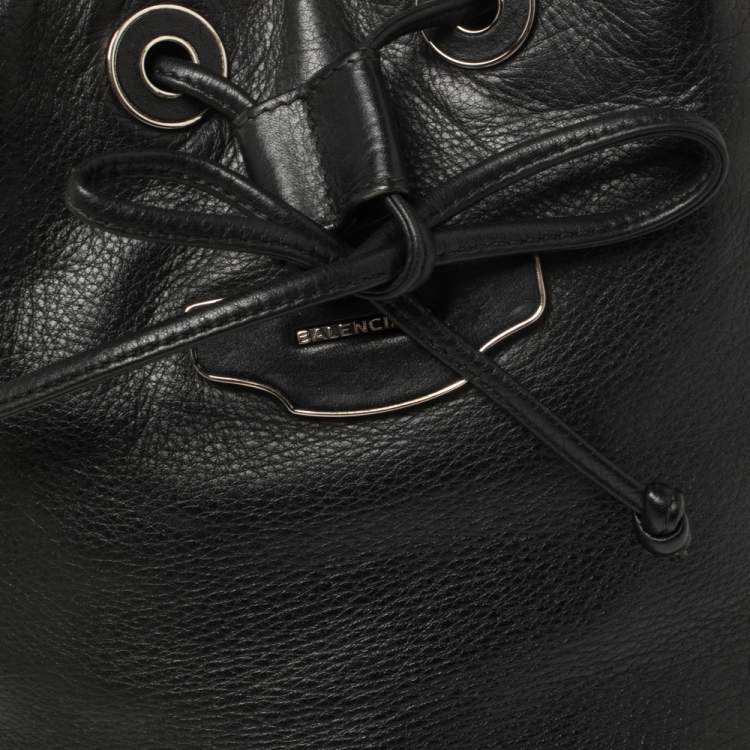 Pre Owned Balenciaga Black Soft Leather Papier Plate Bucket Bag