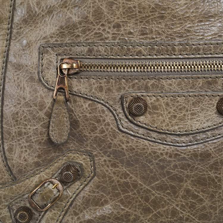 Pre Owned Balenciaga Dolma Leather RGH Folk Messenger Bag