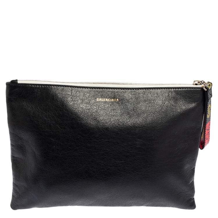 مملوكة مسبقًا Balenciaga Black Leather Clutch 