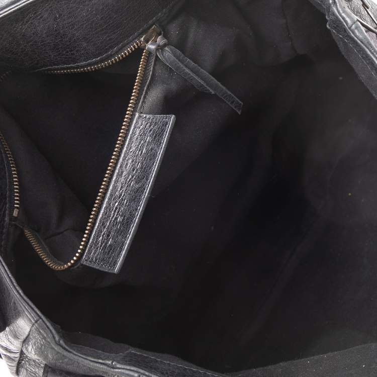 Pre Owned Balenciaga Black Leather Classic Arena Folk Messenger Bag