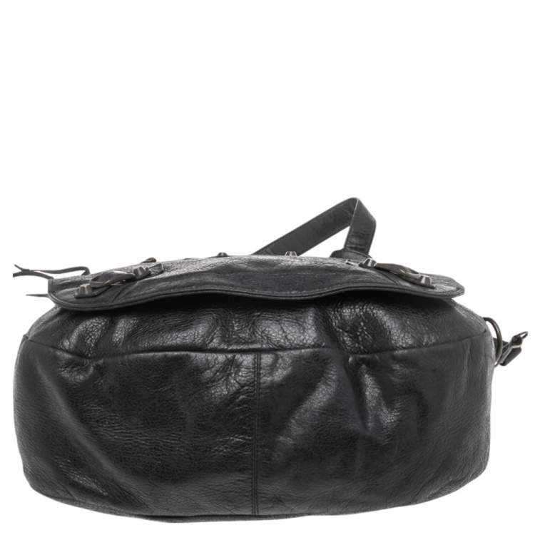 Pre Owned Balenciaga Black Leather Classic Arena Folk Messenger Bag