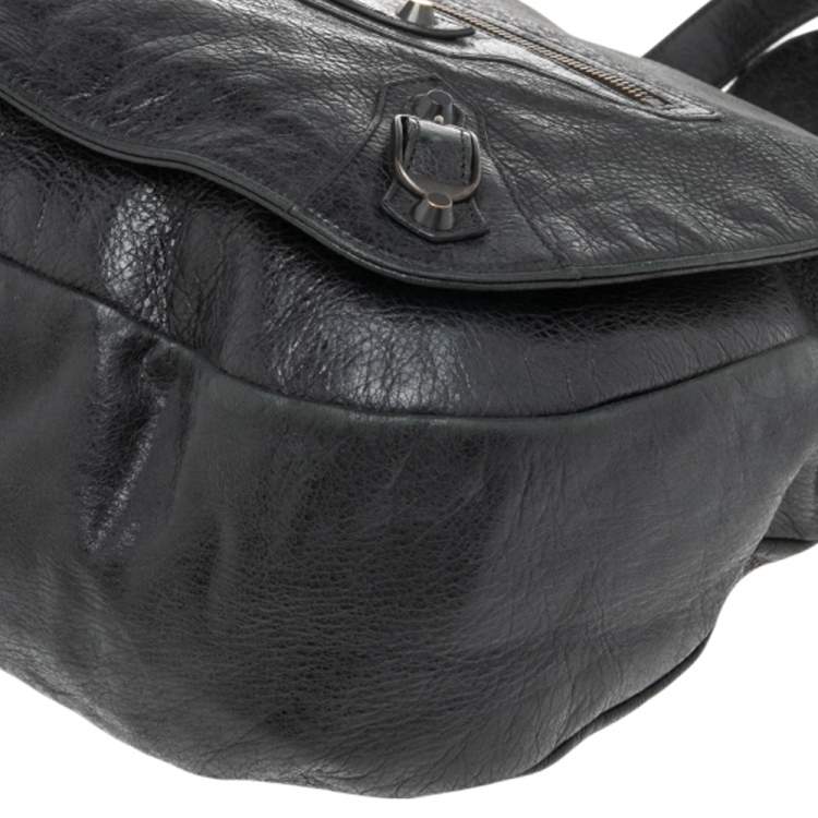 Pre Owned Balenciaga Black Leather Classic Arena Folk Messenger Bag