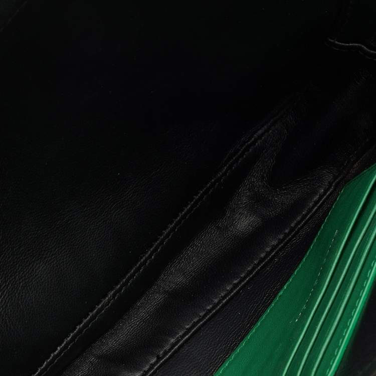 Pre Owned Balenciaga Green Leather Triangle Zip Clutch